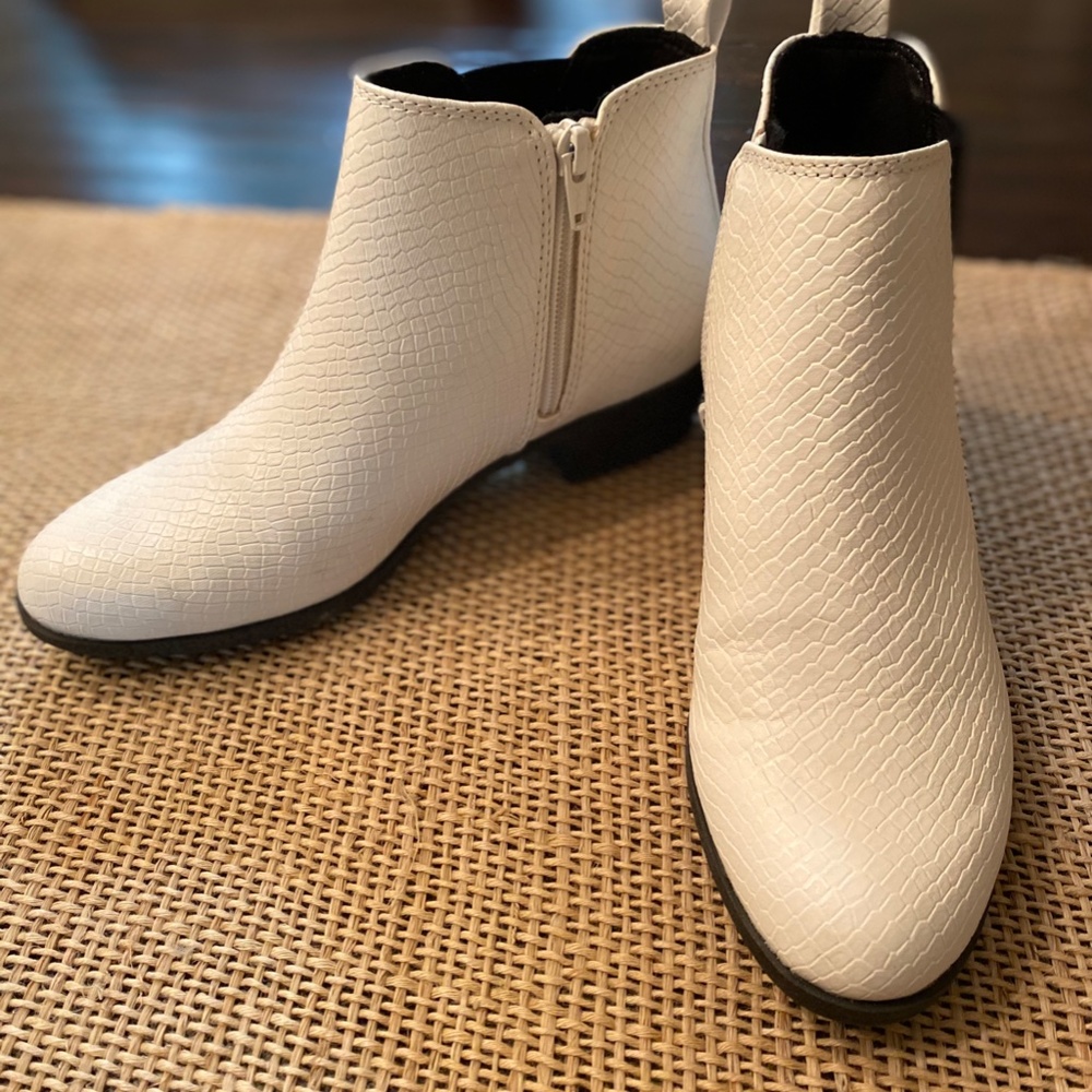 Snakeskin Booties - Picture 6 of 8
